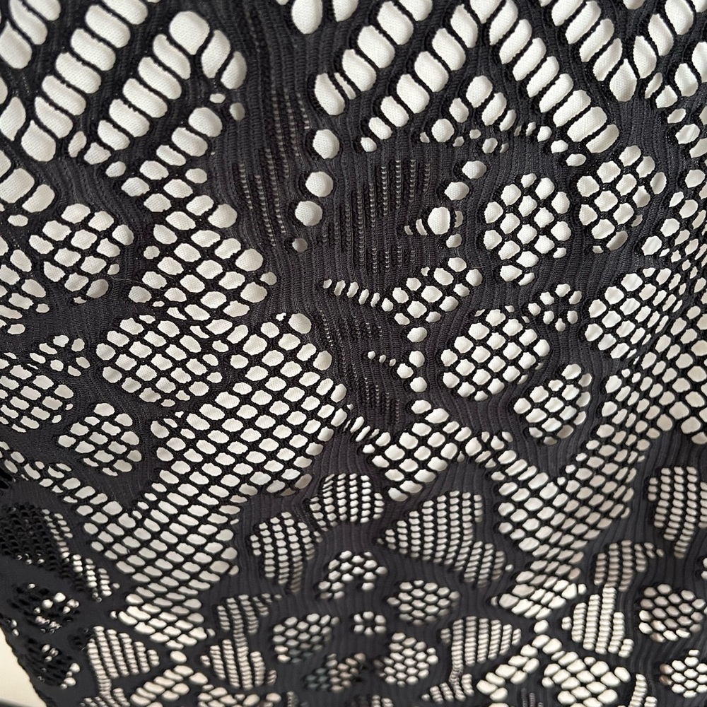 Black lace overlay pencil skirt - Picture 2 of 7